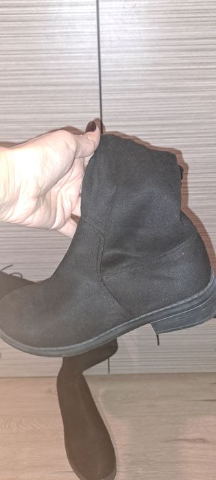 Велурени ботуши тип чизми