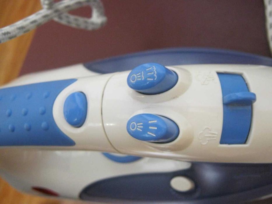 Отдам даром утюг