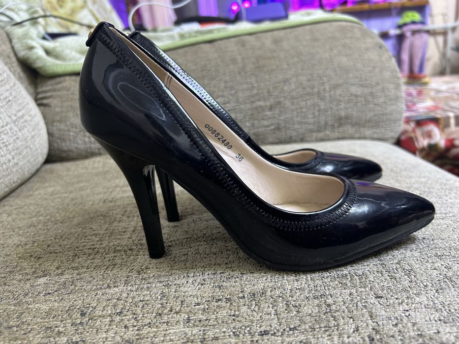 Продам классные практически новые туфельки