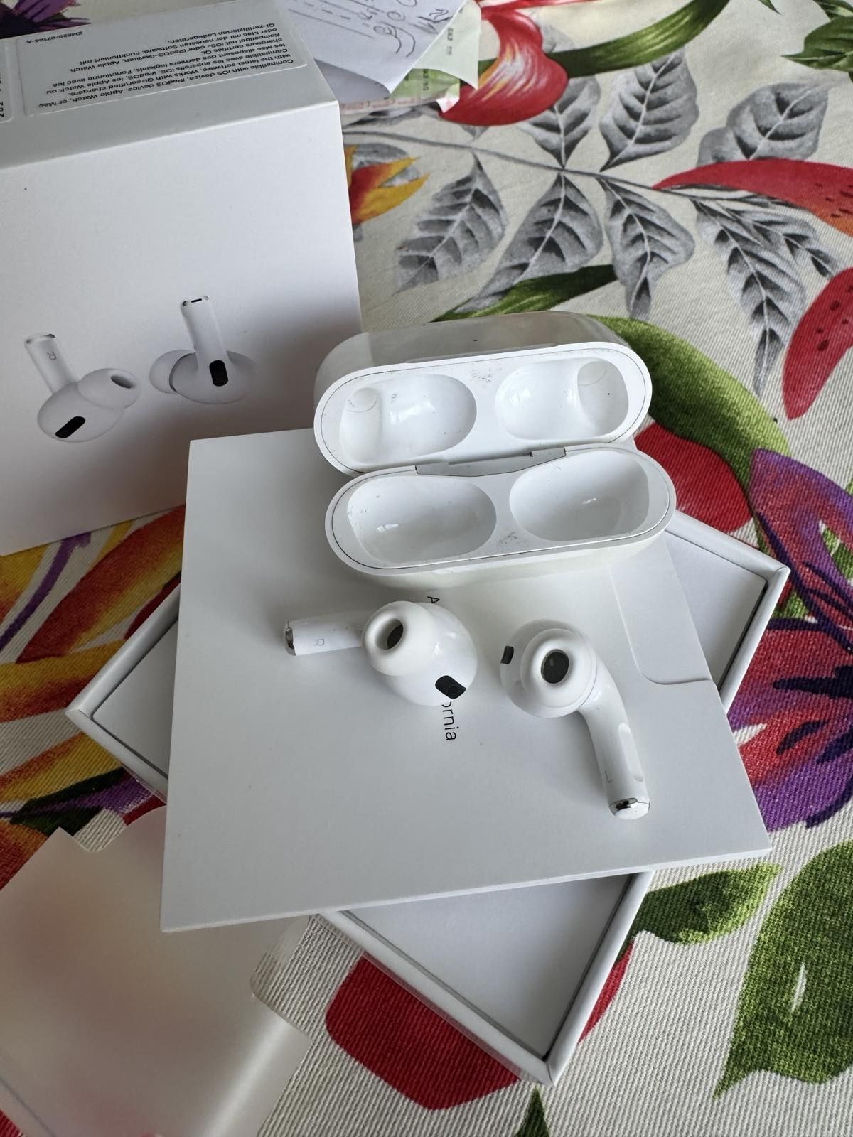 Apple - AirPods Pro 2