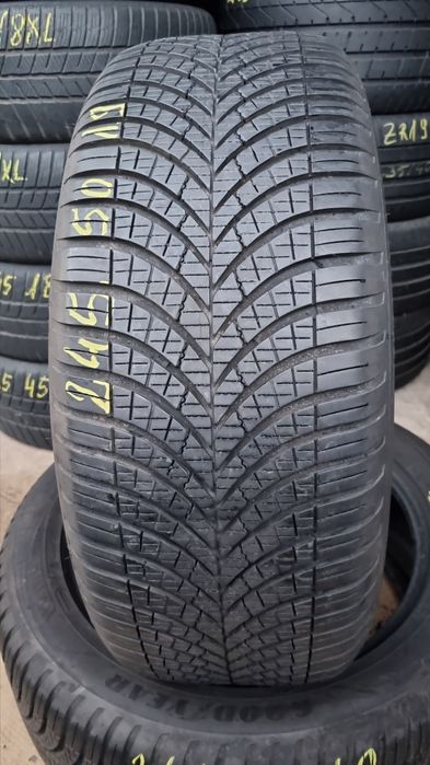 2 Anvelope Good Year 245 50 R19 M/S (4SEZOANE) Impecabile aproape NOI.