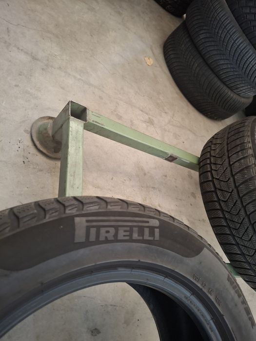 2 Anvelopele de iarnă 205 60 r17 Pirelli