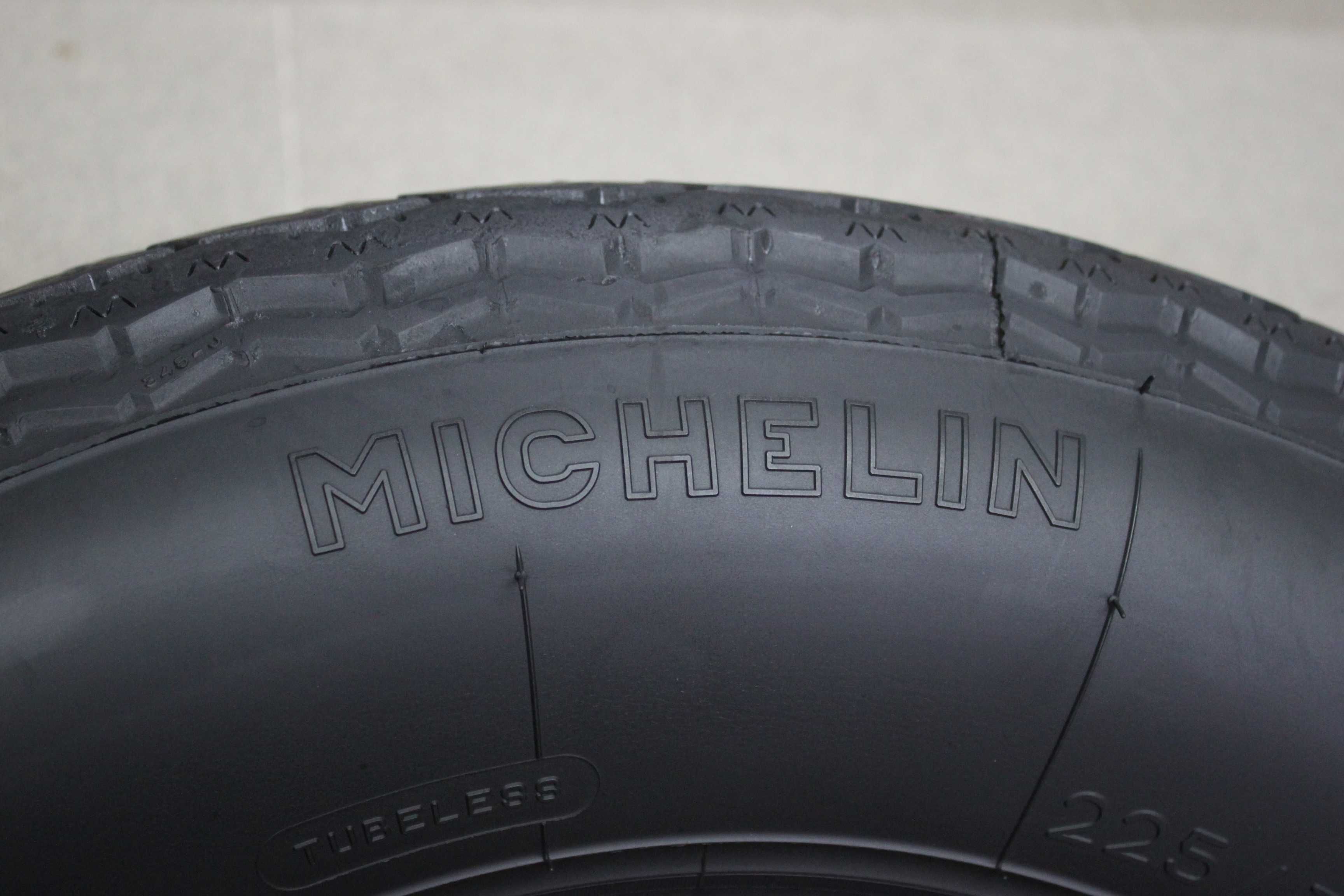225/70 VR 15 Michelin XWX