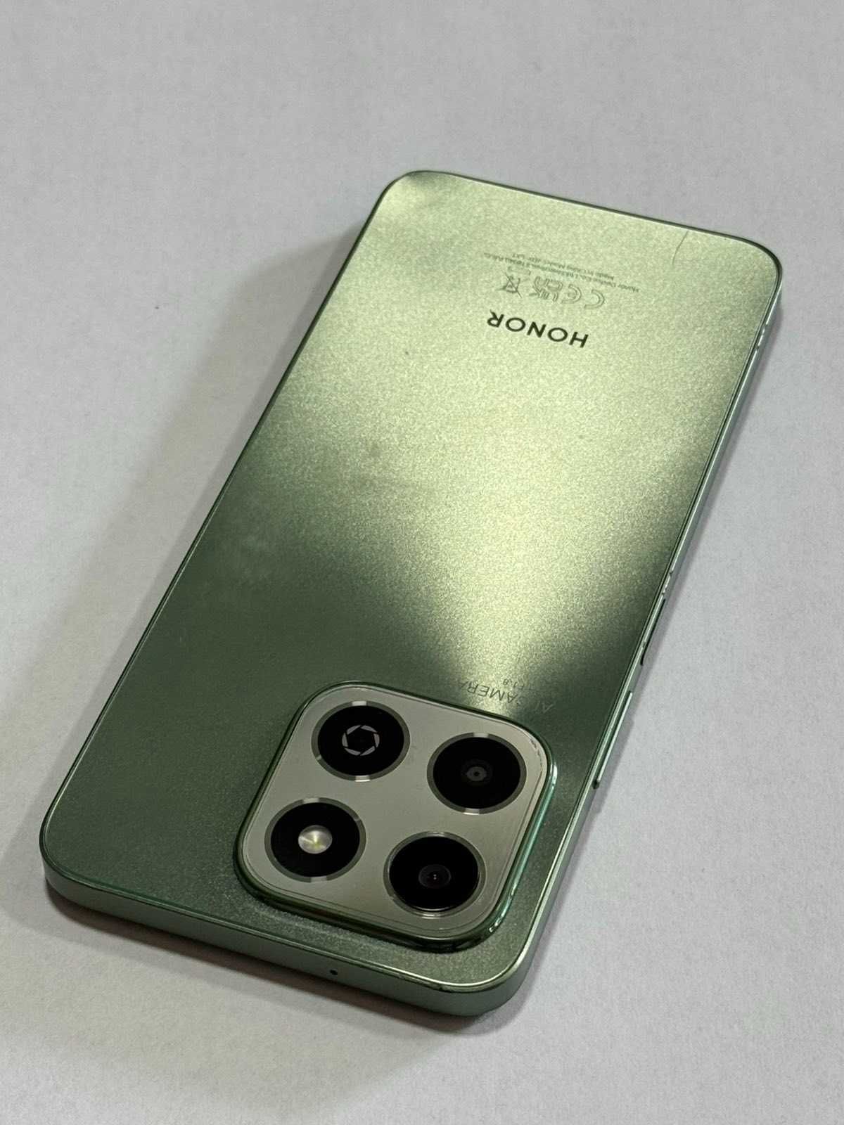Мобилен телефон Honor X6b