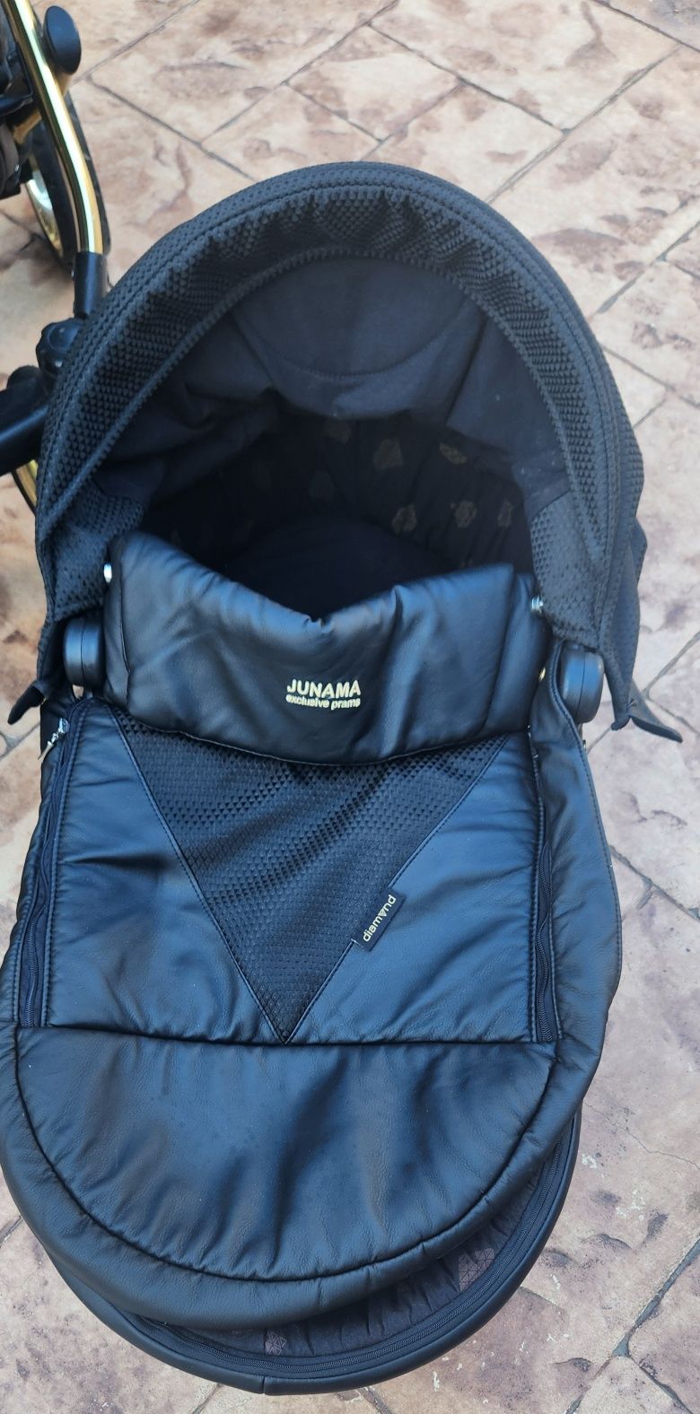 Căruț Junama exclusive prams diamond 3 in 1