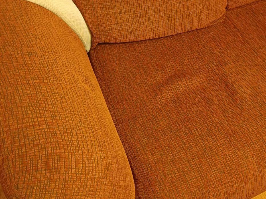 Vand canapea extensibila, foarte comoda si de buna calitate!