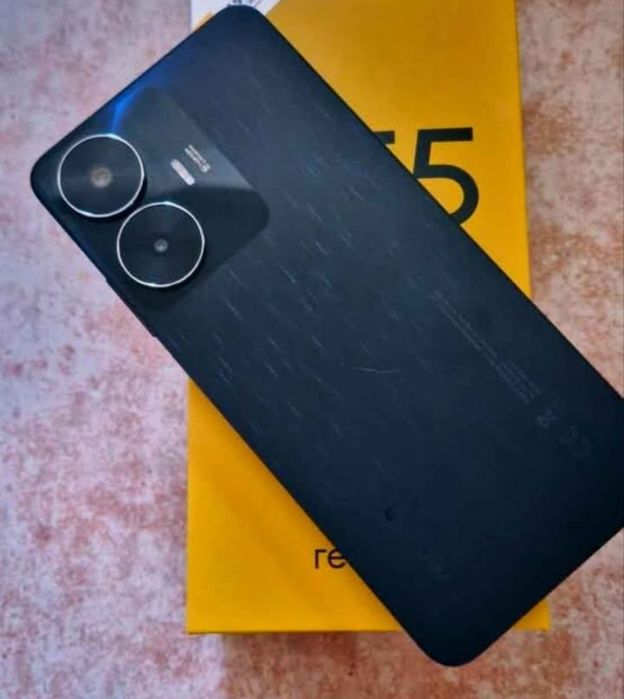 Продавам realme c55