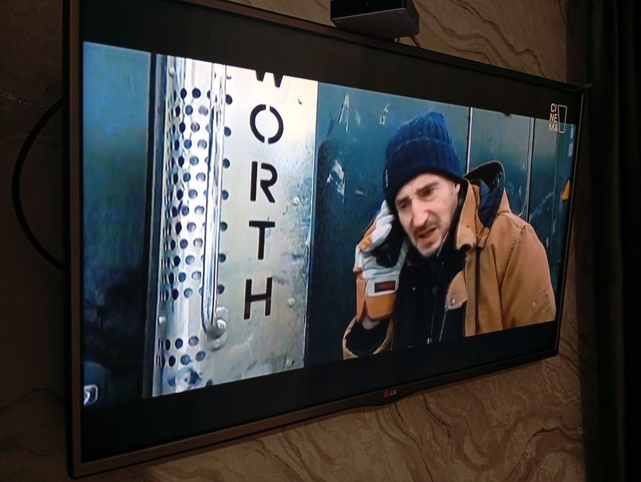 Продам телевизор LG