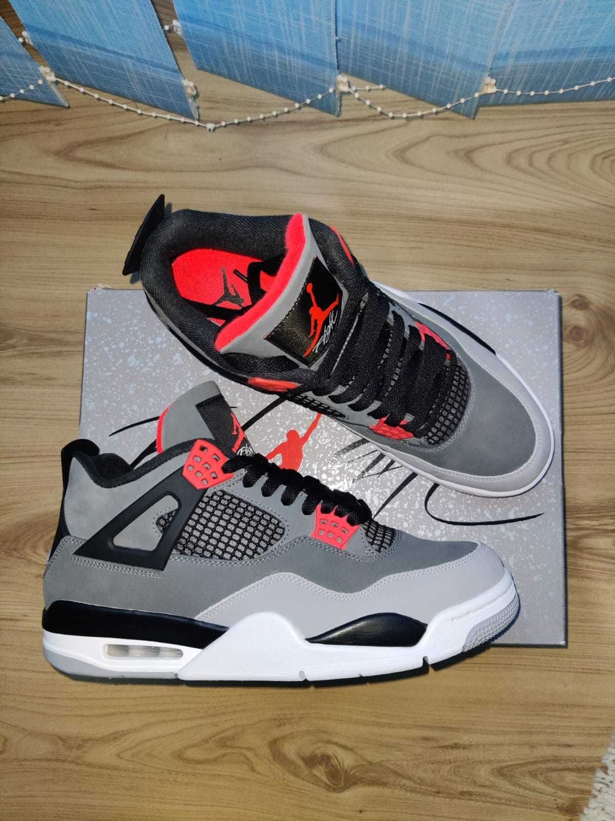 Air Jordan 4 Retro "Infrared"