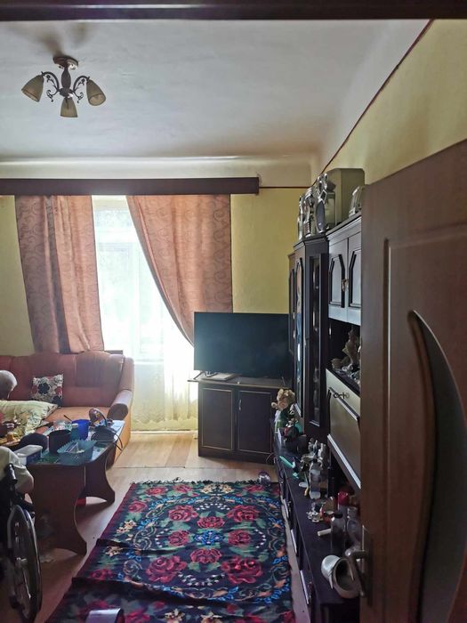 Vand apartament la casa