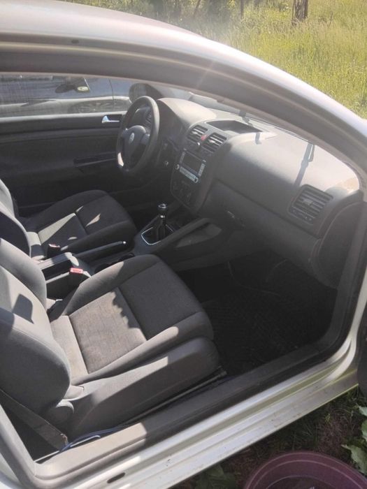 Prodavam golf 5 2.0 dizel