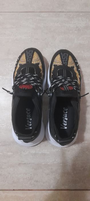 Versace chain reaction