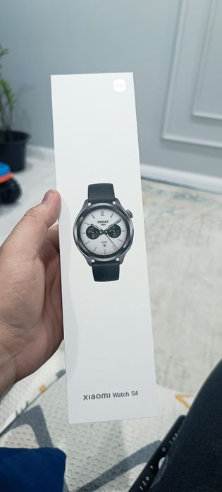 Продам часы срочно