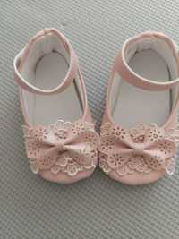 Pantofi roz de botez fetita 11 cm interior