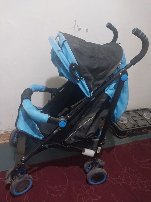 Коляска почти новая 250 тысяч