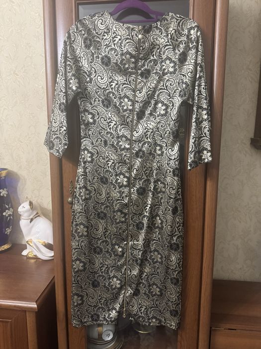 Платье джаккард 42-размер обмен