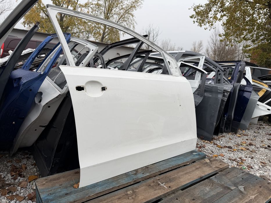 Врата Skoda Octavia