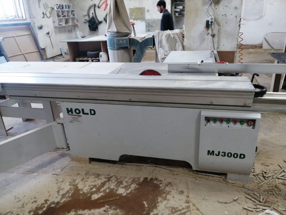 Продам распиловочный станок  по дсп