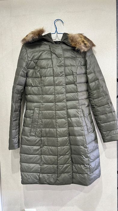 Пуховик в размере xs-s
