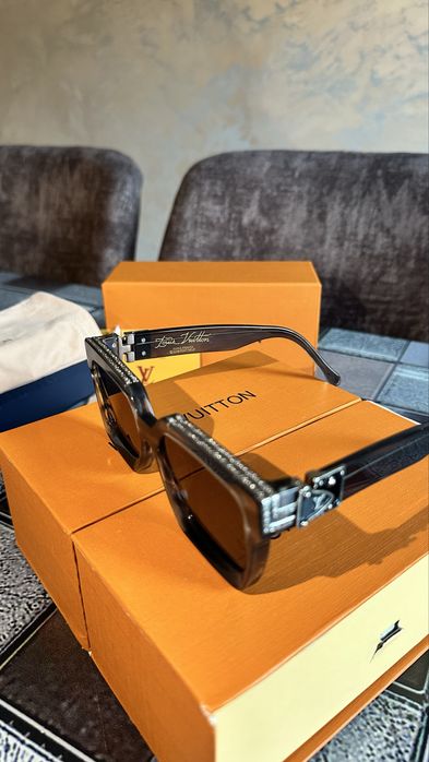 Louis Vuitton 1.1 Millionaires – Grey Marble