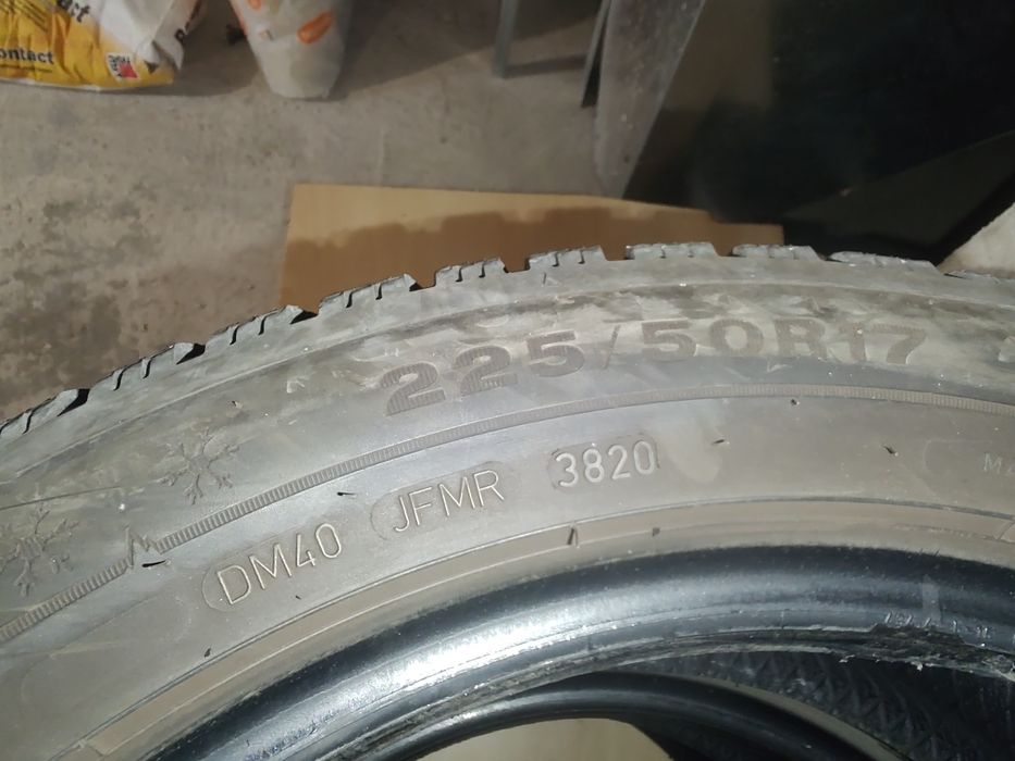 Зимни гуми 225/50/17 Dunlop Winter sport