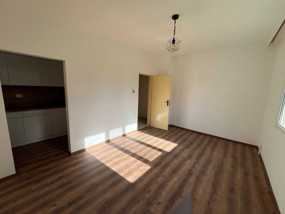 Продава се Тристаен апартамент в Пловдив, Въстанически - 87 кв.м за 1989 €/кв.м - Снимка #14
