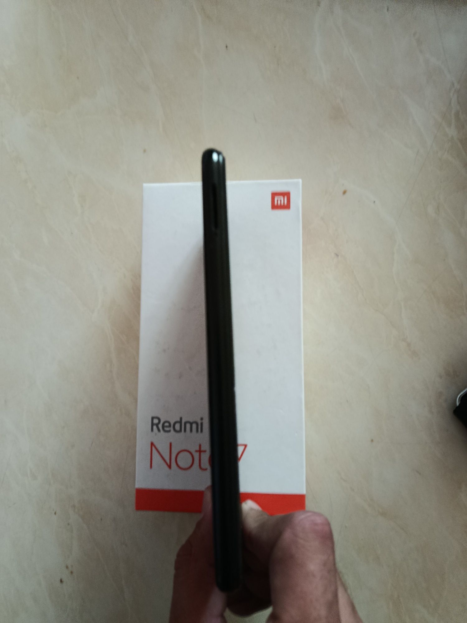 Redmi telefoni sotiladi