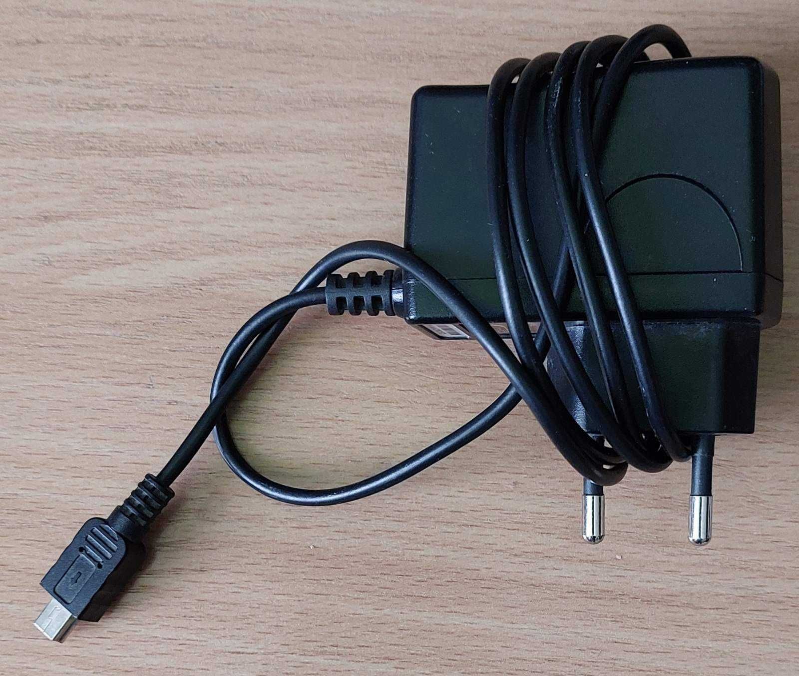 Продавам телефон HUAWEI ETS8121