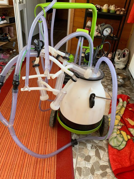 Aparat de muls capre