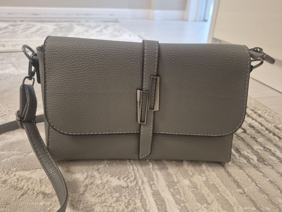 Продам сумку через плечо