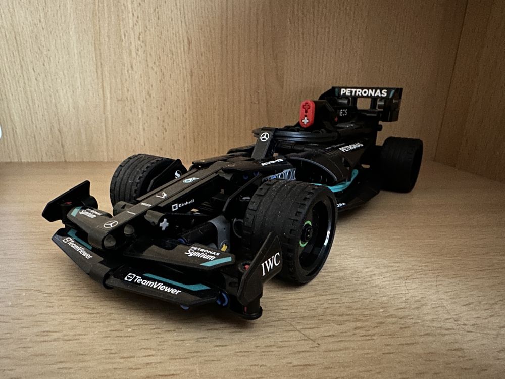F1 Mercedes Petronas Булид Lego Constructor
