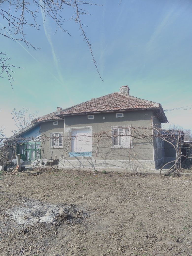 Област Силистра,Къща с двор в с. Косара
