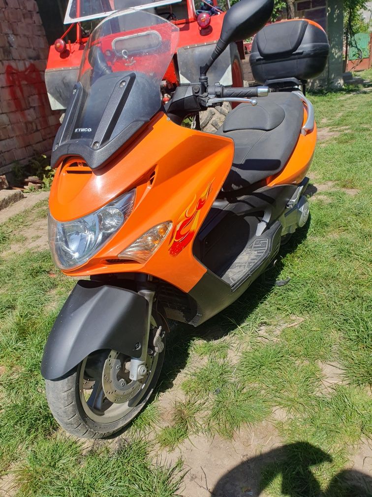 Scuter kymco 250