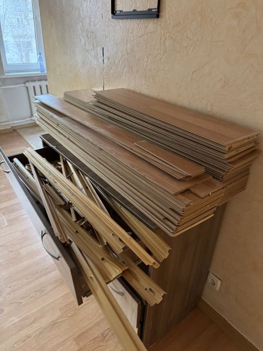 Ламинат 60 квдратов.