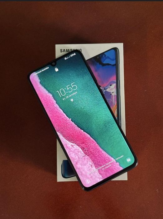 Samsung a70        .