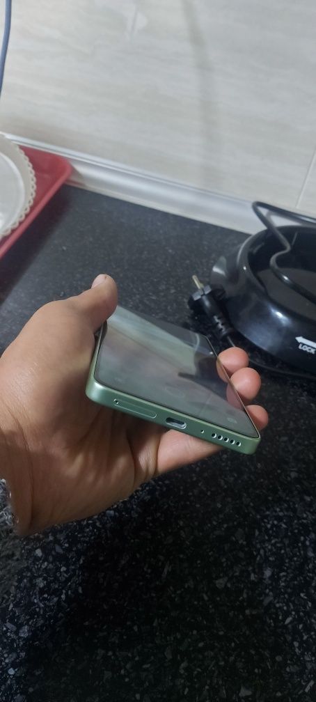 Redmi not 13 holati yaxshi deyarli yangi 2 oycha ishlatilgan