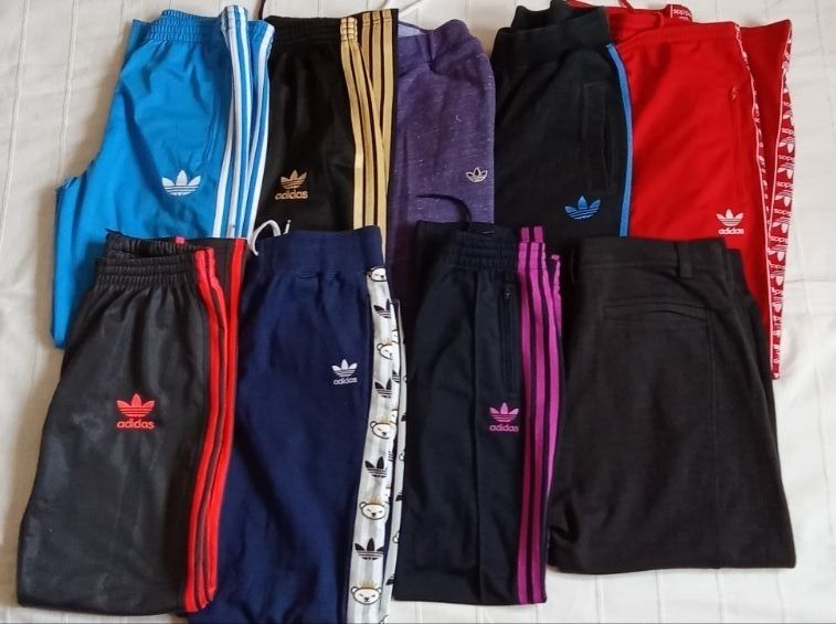 Pantaloni de trening adidas Originals colectie unicat