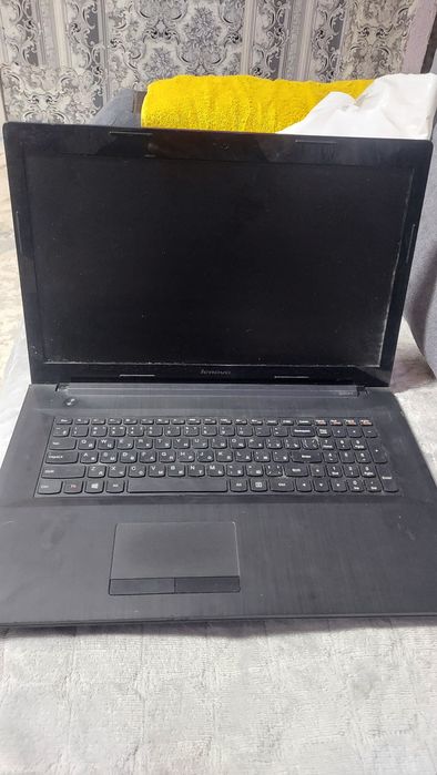 Ноутбук нерабочий Lenovo