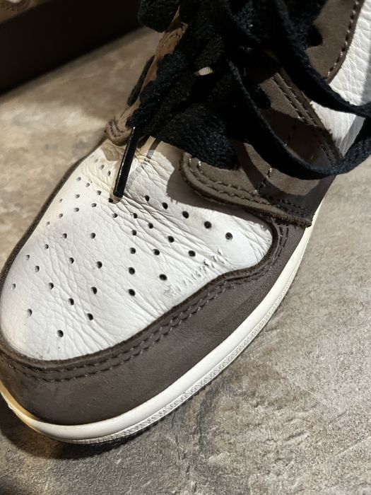 Nike x Travis Scott Air Jordan 1 Обувки