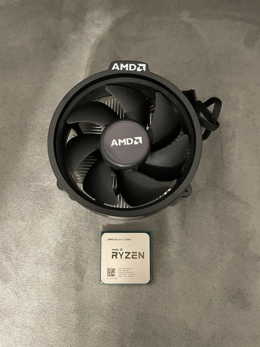 Procesor AMD Ryzen 3 2200G + cooler AMD Wraith Stealth AM4