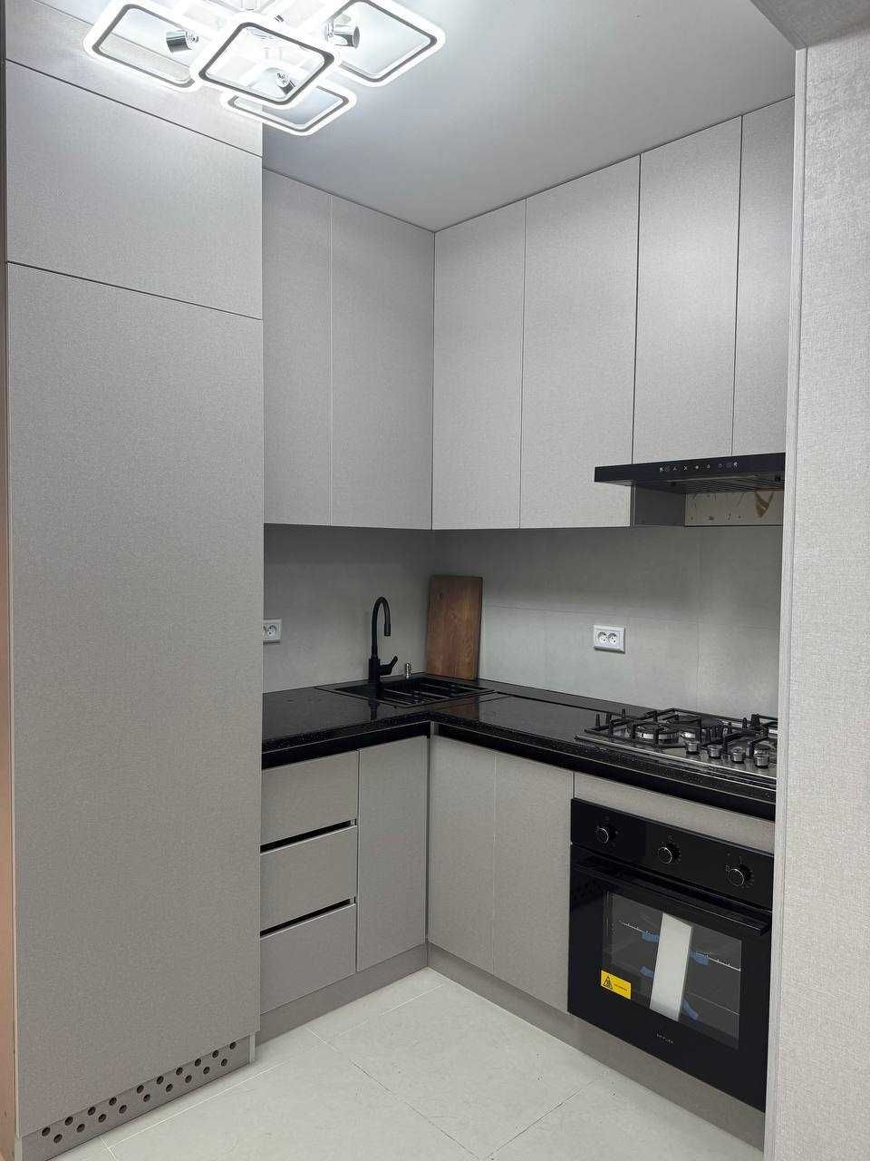 Ц-6 м.Минор Казахстан 1(2)-комн 2/4 45 м² кирпич евроремонт меб/тех