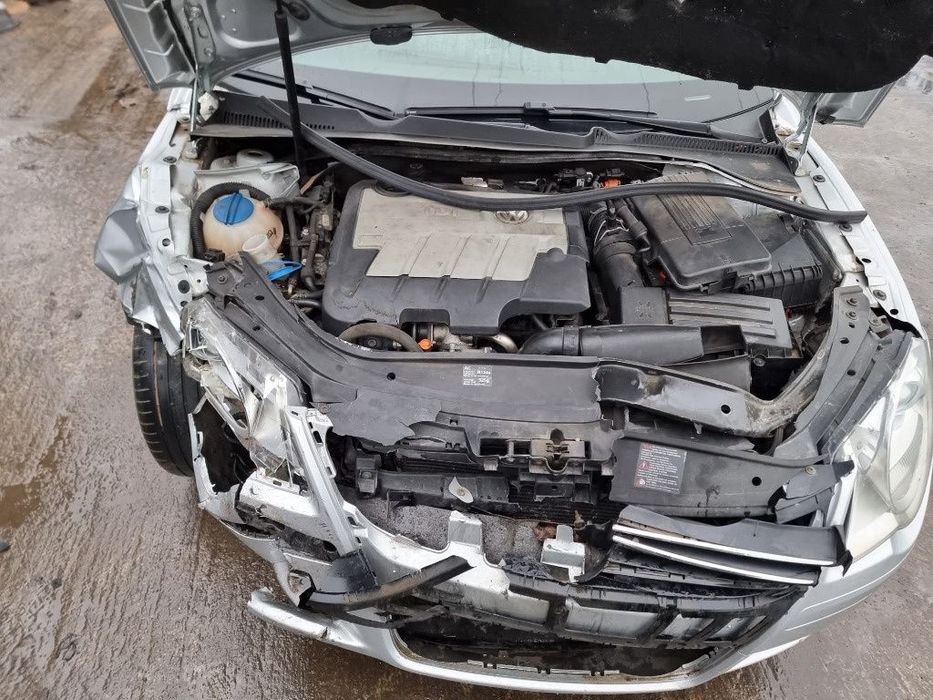Dezmembrez VW EOS 2011 motor 2.0tdi CBAB  140cp  sistem decapotare decapotabila bara fata spate capota far stanga dreapta aripa tripla haion turbo injector macara geam dezmembrari