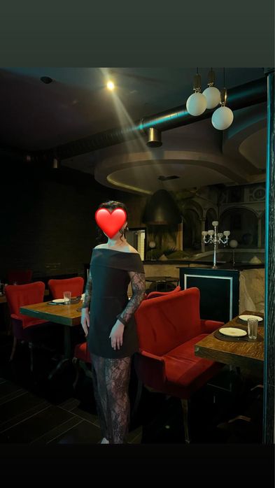 Продам платье черную хит этого сезона  46-48 размер.