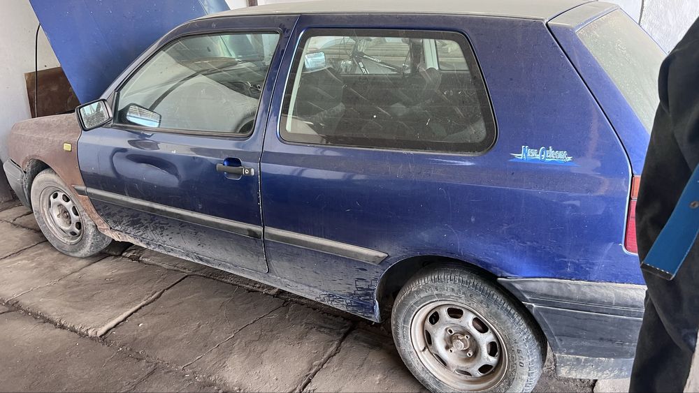 Гольф 3 1993 года, требует ремонта