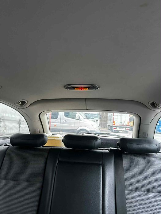 Продава се-Mercedes-C220