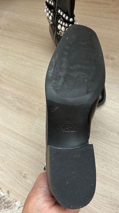 Боти черни-ZARA, размер 41, еко кожа с маниста , нови