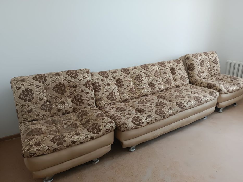 Продам диван тройка
