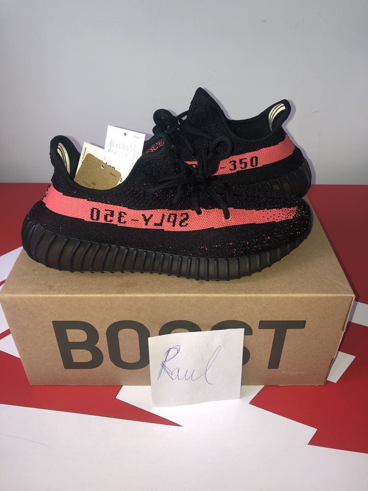 Vand Adidas YEEZY boost 350 V2 (43 1/3)