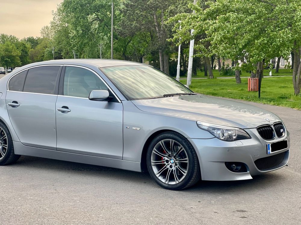 BMW E60 facelift 3.0d 231cp manuala