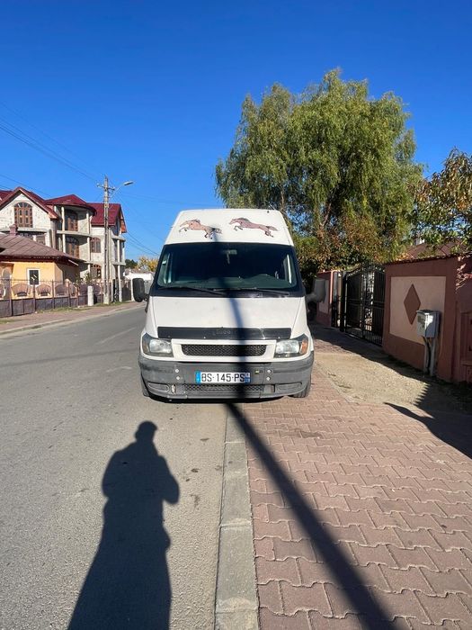 Vând Ford transit